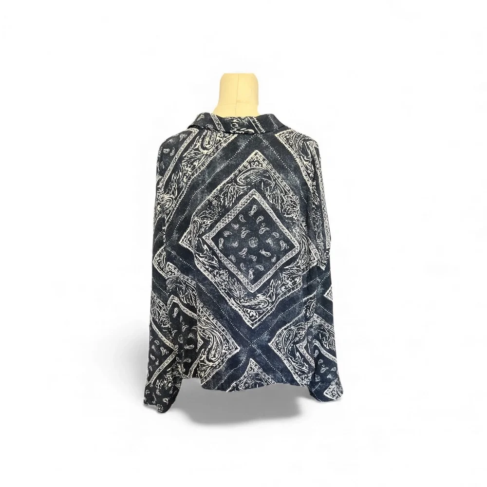EUC Simply Vera Vera Wang Navy Bandana Roll-Tab Shirt – XL - Picture 7 of 11